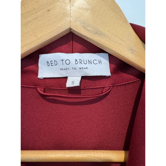 Bed to Brunch Maroon Silky Long Robe with Embroidered Roses – Size Small - Picture 4 of 8